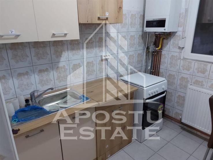 Apartament cu 2 camere, centrala proprie,  Zona Medicinei