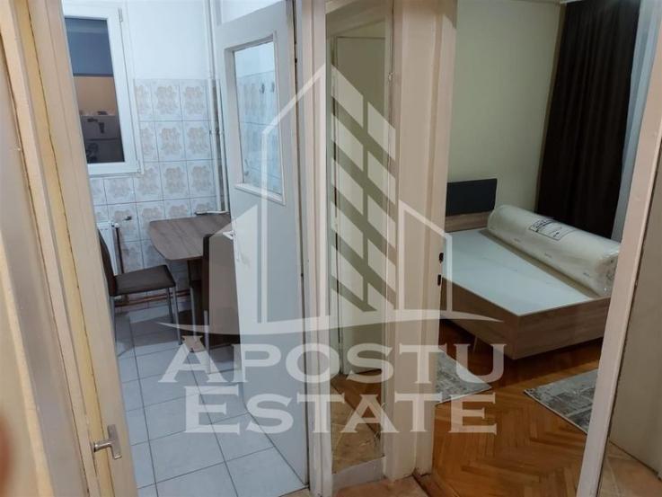 Apartament cu 2 camere, centrala proprie,  Zona Medicinei