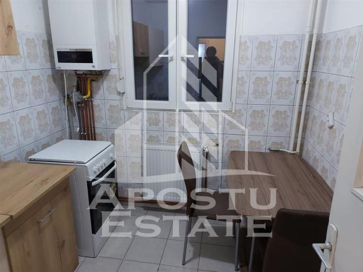 Apartament cu 2 camere, centrala proprie,  Zona Medicinei