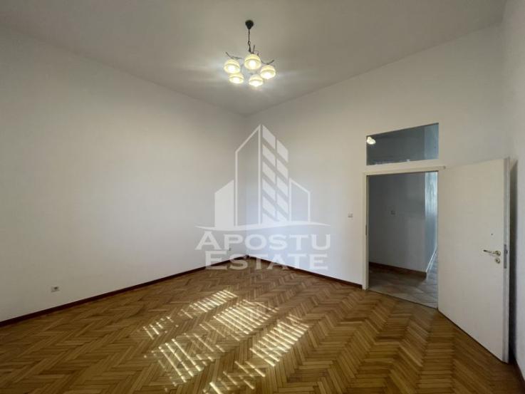 Apartament cu 5 camere, 150mp, Zona Ultracentrala