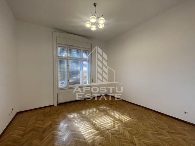 Apartament cu 5 camere, 150mp, Zona Ultracentrala