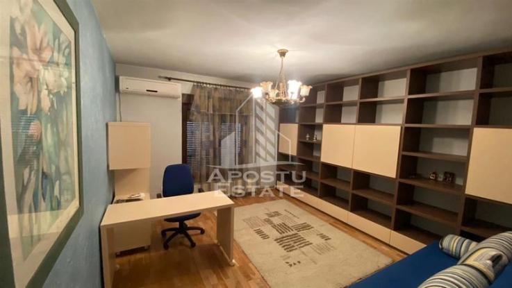 Apartament 3 camere  zona Centrala