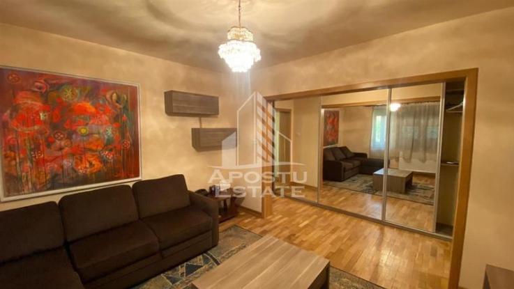 Apartament 3 camere  zona Centrala