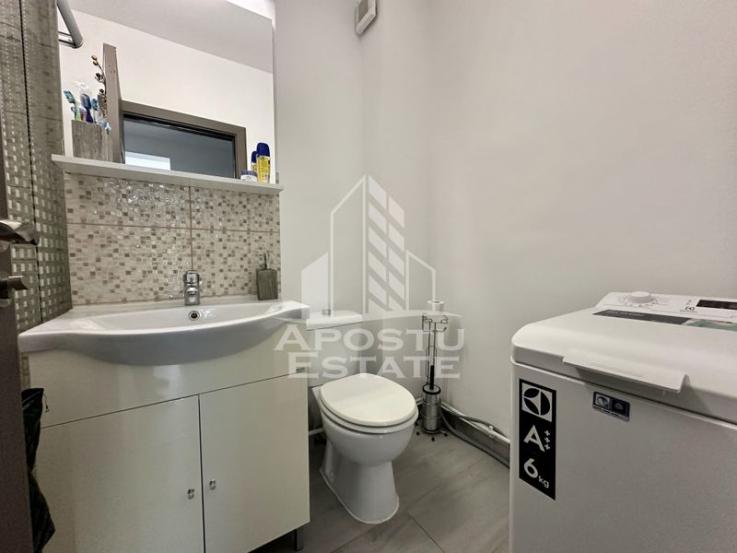 Apartament cu 3 camere, necomandat, recent renovat, zona Sagului