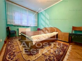 Apartament cu 3 camere,  centrala proprie, situat in zona Sagului