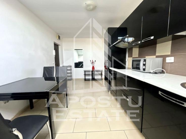 Apartament cu 2 camere, decomandat, balcon deschis, zona Soarelui