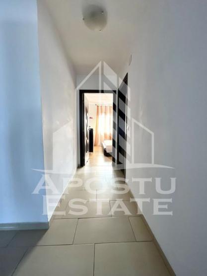 Apartament cu 2 camere, decomandat, balcon deschis, zona Soarelui