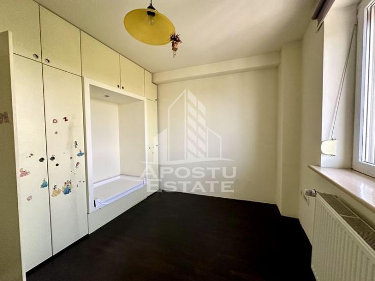 Apartament deosebit pe 2 niveluri, 130 mp utili, zona Buziasului