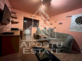 Apartament cu 2 camere, semidecomandat, etaj intermediar