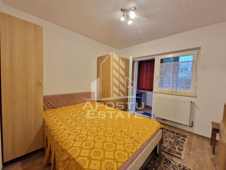 Apartament cu 2 camere, centrala proprie, zona Lipovei