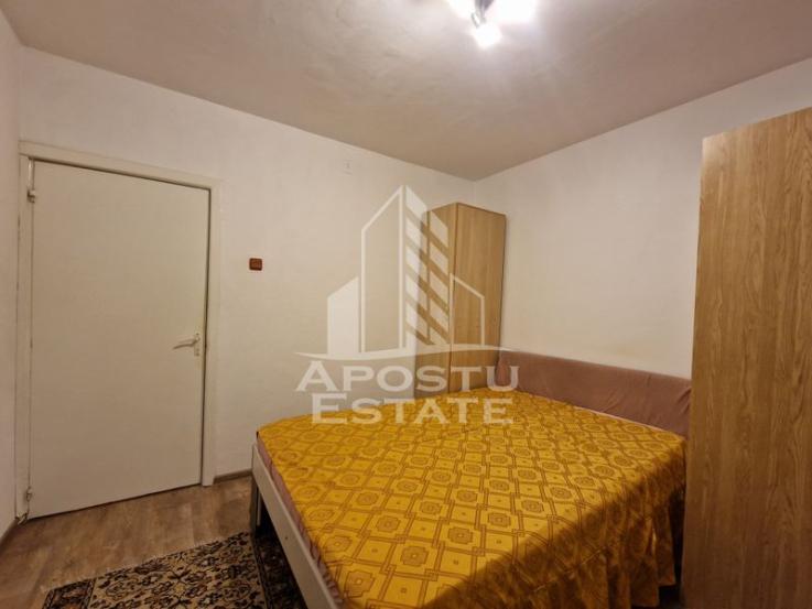 Apartament cu 2 camere, centrala proprie, zona Lipovei