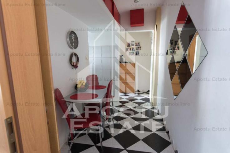 Apartament cu 4 camere, etaj 1, zona Dacia