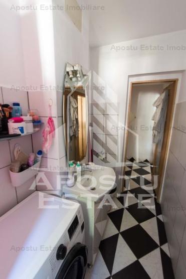 Apartament cu 4 camere, etaj 1, zona Dacia