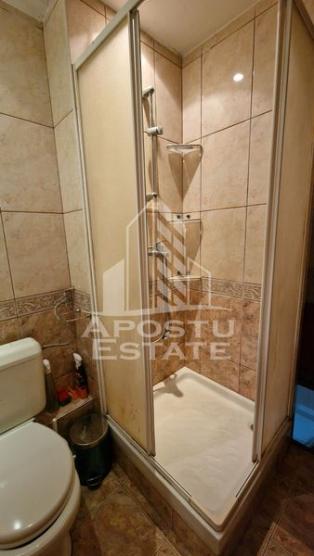 Apartament cu 2 camere, centrala proprie, zona Lipovei