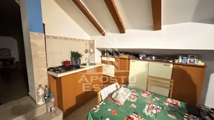 Apartament cu 3 camere, 65mp, centrala proprie, zona Calea Sagului