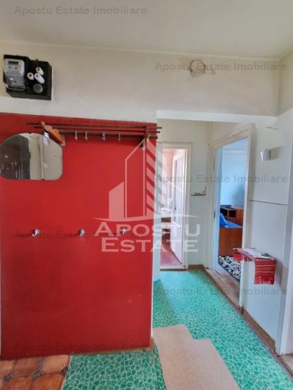 Apartament cu 2 camere, decomandat, zona Calea Bogdanestilor