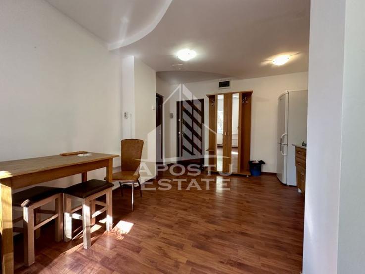 Apartament cu 2 camere, centrala proprie, parter inalt, zona Soarelui