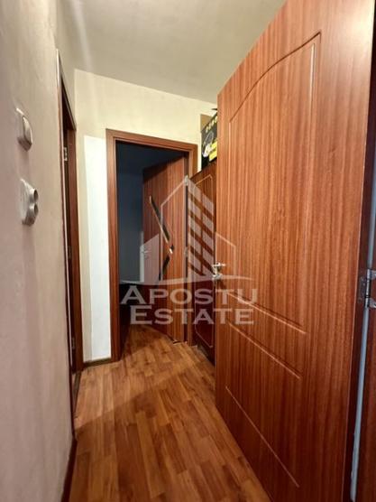 Apartament cu 2 camere, centrala proprie, parter inalt, zona Soarelui