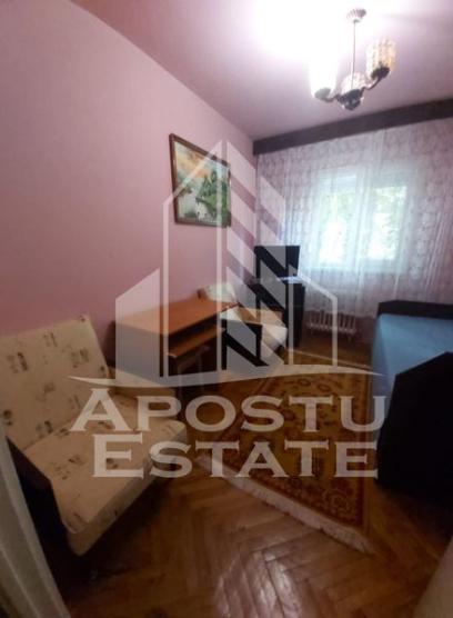 Apartament 3 camere, spatios, Zona Dacia