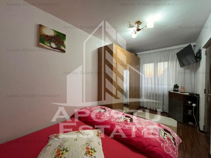 Apartament cu 2 camere, semidecomandat, situat in zona Sagului