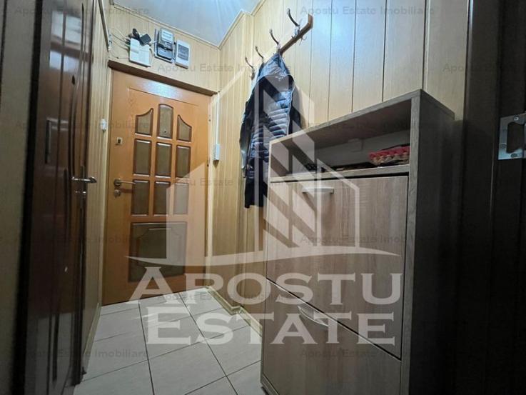 Apartament cu 2 camere, semidecomandat, situat in zona Sagului