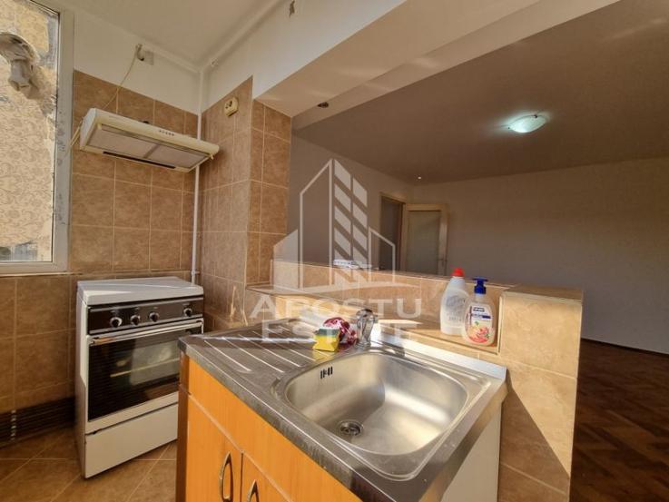 Apartament 2 camere, centrala proprie, zona Calea Aradului