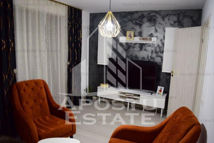 Apartament cu 2 camere, lux, 56mp + curte de 120mp, zona Aradului