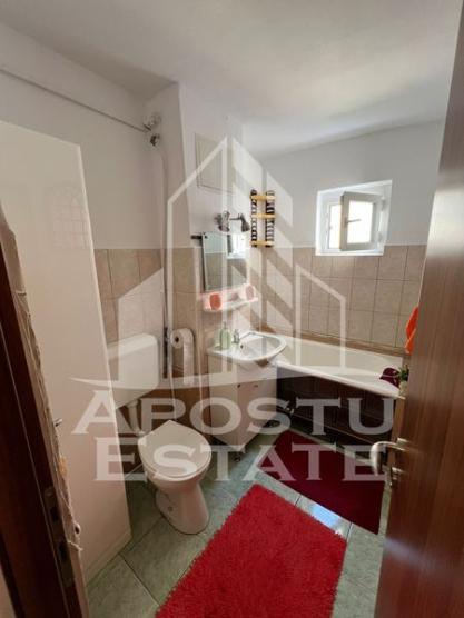 Apartament cu 3 camere, 2 balcoane, centrala proprie, zona Soarelui