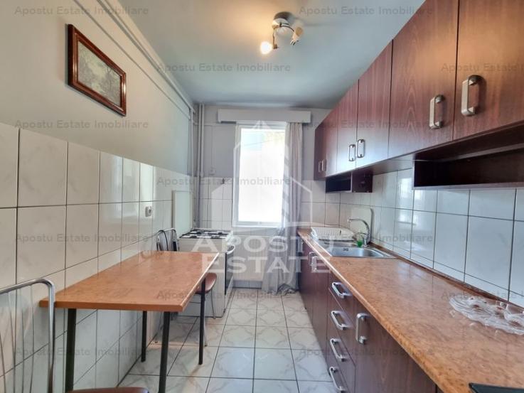 Apartament cu 2 camere, centrala proprie, zona Mircea cel Batran