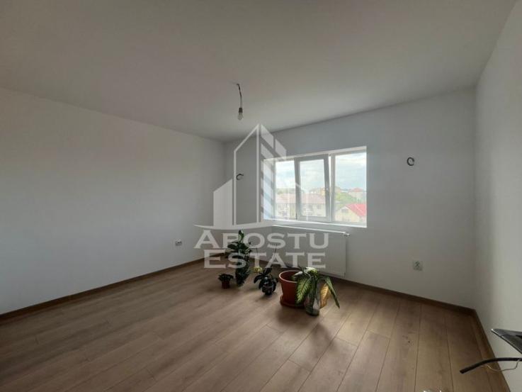 Apartament decomandat, complet renovat cu centrala proprie