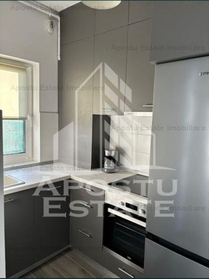 Apartament cu 2 camera, parter, loc de parcare privat, zona Girocului.