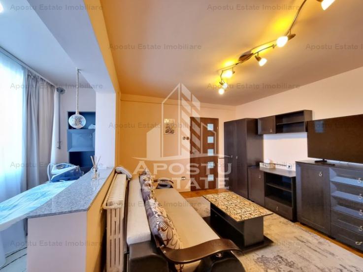 Apartament cu 3 camere, decomandat, aproape de Iulius Mall