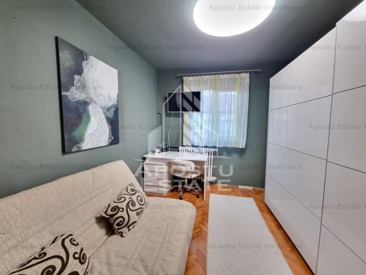 Apartament cu 3 camere, decomandat, aproape de Iulius Mall