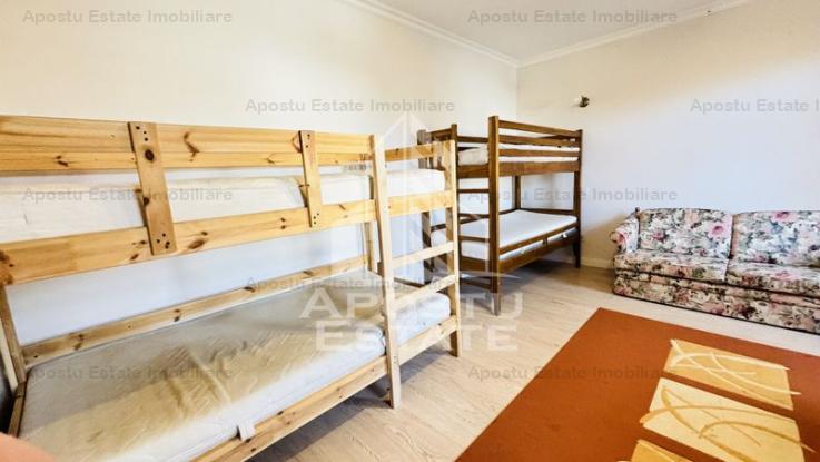 Casa cu 2 apartamente, centrala proprie, Zona Lunei