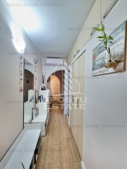 Apartament 4 camere,  decomandat, centrala proprie, zona Dacia