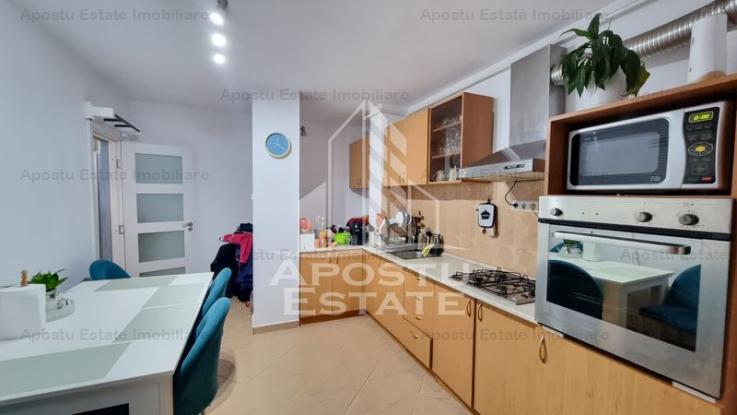 Apartament 3 camere decomandat, centrala proprie, Zona Torontalului