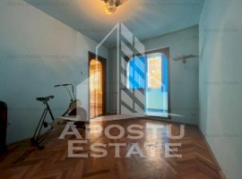 Apartament cu 2 camere, semidecomandat,  etaj intemediar, Sagului