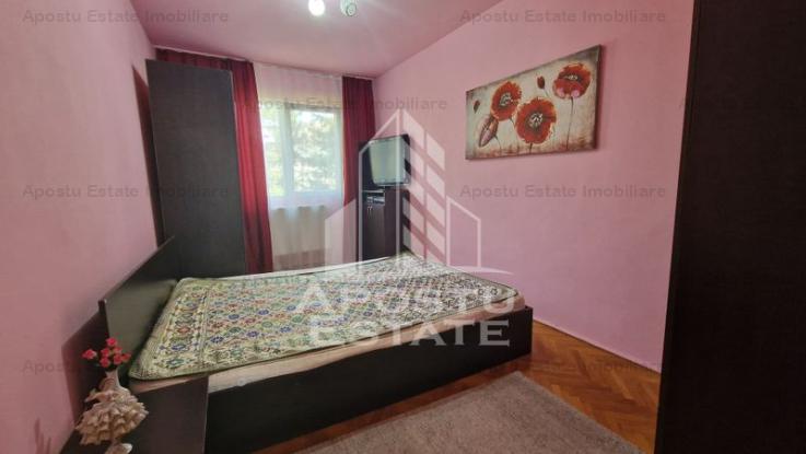 Apartament cu 3 camere, centrala proprie, zona Dacia