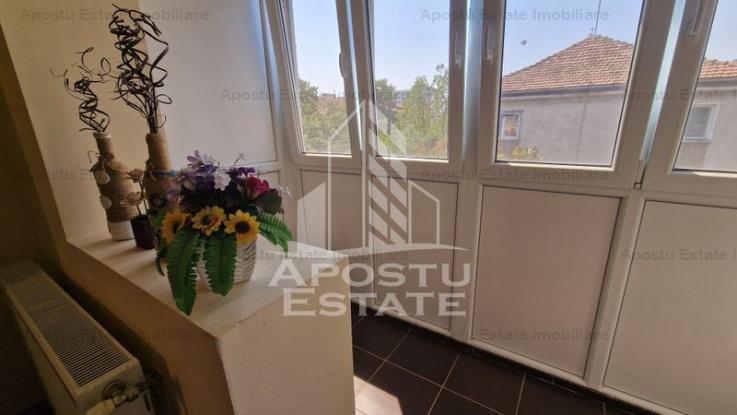 Apartament cu 3 camere, centrala proprie, zona Dacia