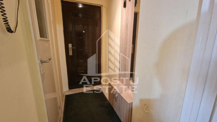 Apartament cu 3 camere, centrala proprie, zona Dacia