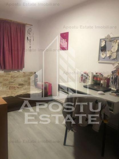 Apartament 3 camere, decomandat, centrala proprie, Zona Girocului