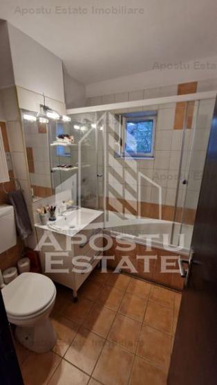 Apartament 3 camere, decomandat, centrala proprie, Zona Girocului