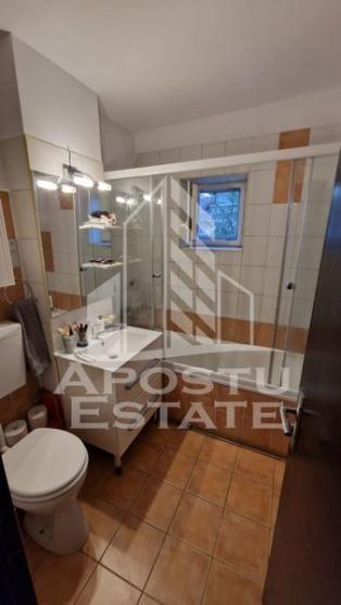 Apartament 3 camere, decomandat, centrala proprie, Zona Girocului