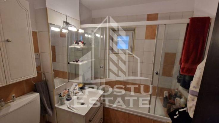 Apartament 3 camere, decomandat, centrala proprie, Zona Girocului