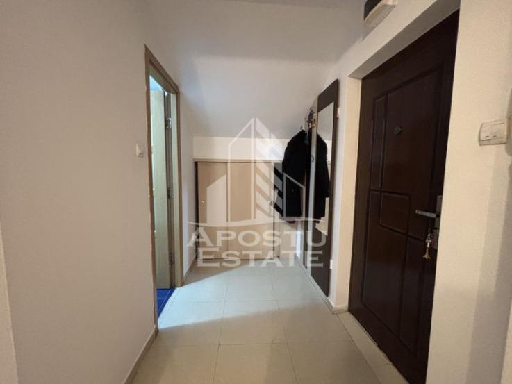 Apartament cu 3 camere in zona Shopping City, centrala termica