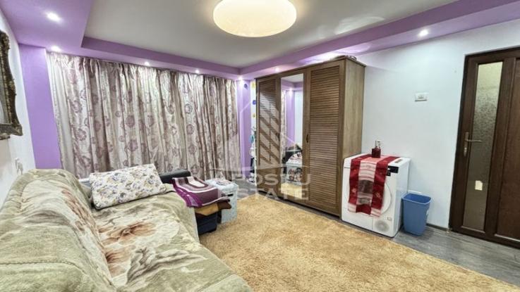 Apartament cu 2 camere, centrala proprie, City Mall