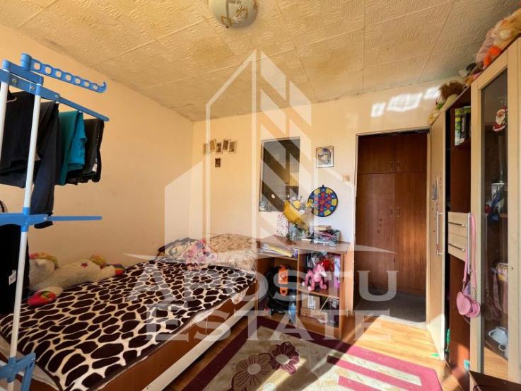 Apartament cu 2 camere, decomandat, in zona Buziasului