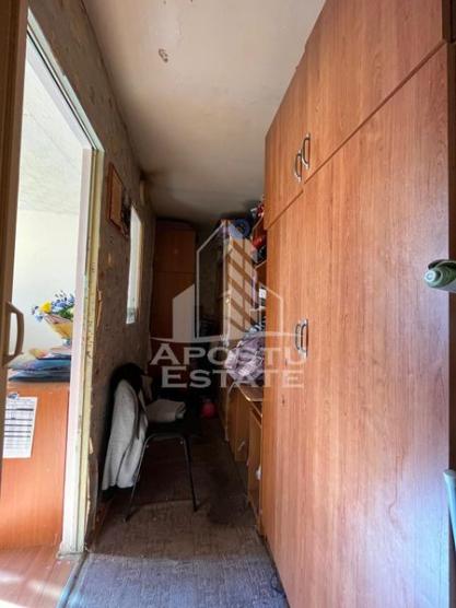 Apartament cu 2 camere, decomandat, in zona Buziasului