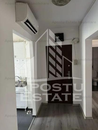 Apartament cu 4 camere, 2 bai si 2 balcoane in zona Sagului