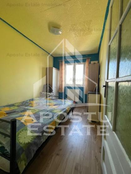 Apartament cu 4 camere, centrala proprie, zona Spitalul Judetean